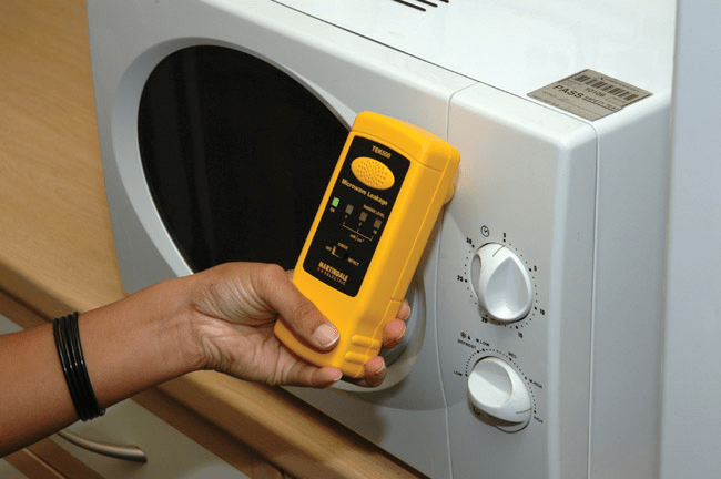 Microwave leakage checking